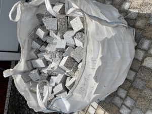 Flossenbürger Granit Kleinsteine graugelb 10*10*8 Bild 1