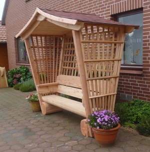 Rosenbank. Gartenbank. Holzbank.