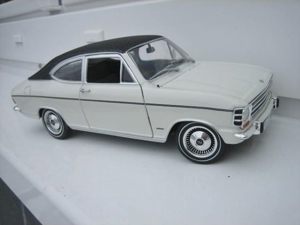 1 18 & 1:24   Modellautos --Manta--Kadett --- Calibra  siehe die Fotos