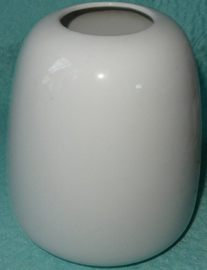 DP Vase Blumenvase Porzellan weis  12 H14,2 kaum benutzt einwandfrei erhalten Dekoration