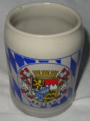 HK Bierseidel Bierkrug Steinkrug Trinkkrug mit Wappen von Bayern hellgrau 0,5L kaum benutzt sehr