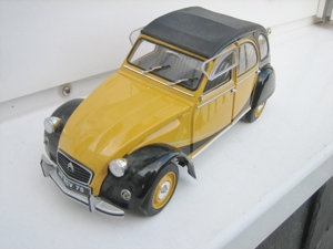 1 18 Modellauto Citroen-- 8 x 2 CV -- 1 x DS 19---siehe die Fotos Bild 5
