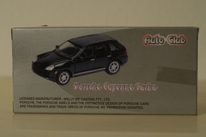 Porsche Cayenne Turbo schwarz 1:24 Bild 2