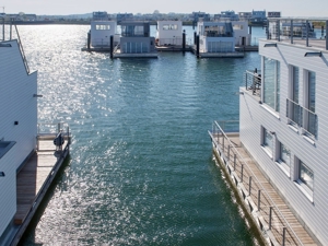 Schwimmendes Ferienhaus/Hausboot mitten im Hafen von Olpenitz! Bild 16