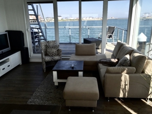 Schwimmendes Ferienhaus/Hausboot mitten im Hafen von Olpenitz! Bild 4