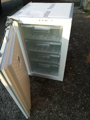 Nolte Einbau Kühlschrank mit Gefrierschrank Liebherr mit Schrank Bild 3