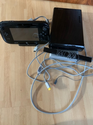 WiiU Konsole mit viel Zubehör