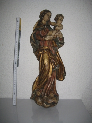 Maria mit Kind, handgeschnitzt Bild 1