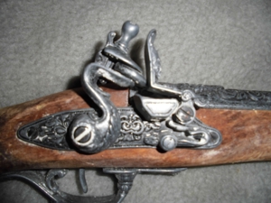 Steinschloßpistole mit Holzschaft Pistole Dekoration Bild 6