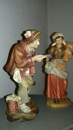 Schnitzerei aus dem Grödnertal,  Bauer und Bäuerin, gebraucht zu verkaufen Bild 2