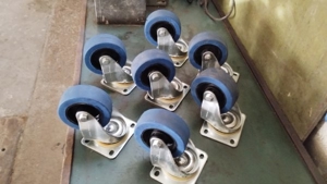 Biete Blue wheels Lenkrollen  Bild 1