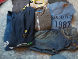 Winterkleidung Jungen Pullis Jeans Größe 146/152, 9 Teile Bild 7