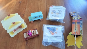 Rund 200 McDonald s Spielzeuge aus den 80er und 90er Jahren Bild 7