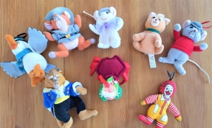 Rund 200 McDonald s Spielzeuge aus den 80er und 90er Jahren Bild 1