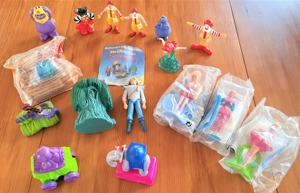 Rund 200 McDonald s Spielzeuge aus den 80er und 90er Jahren Bild 11