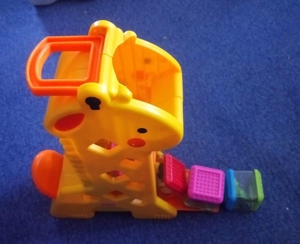 Fisher Price Peeka Blocks Giraffe