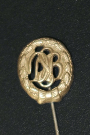 Sportabzeichen Anstecknadel DSB in Gold Antik Steinhauer & Lück Lüdenscheid Bild 1