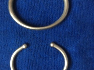 ARMBÄNDER/REIFE -VERSCHIEDENE MODELLE *NUR ALS KONVOLUT* -STÜCK 5. 00 EURO- Bild 3