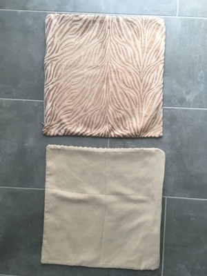 2 Kissenbezüge von TCM