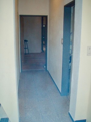 Büro / Praxis / 1-Raum-Wohnung 33m² Reutlingen direkt an B28 Bild 4