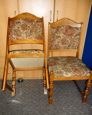 )( Schlag zu )( Zwei alte Stühle / gepolsterte Holzstühle Bild 5