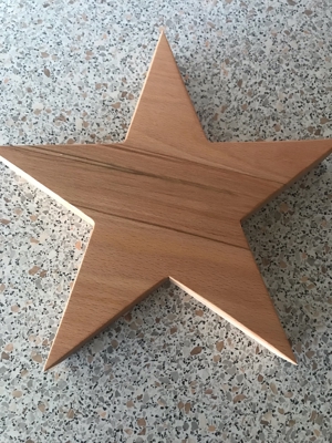 Stern aus Holz zur Dekoration