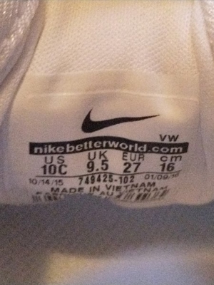 NEU - Original NIKE Turnschuhe / Hallenschuhe - Größe 27 / Schuhe / Sneaker Bild 4