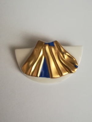 Hutschenreuther Brosche aus Porzellan, neu, Weiß mit Gold und Blau Bild 1
