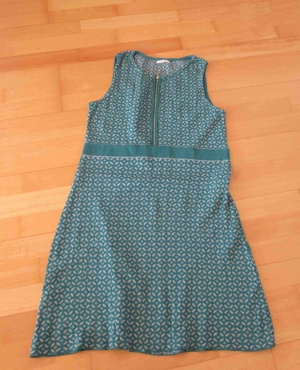 Neuwertiges grün gemustertes etwas wärmeres Kleid Größe XL