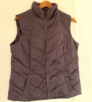 grünliche bräunliche Daunenweste mit abnehmb. Kaputze Gr. 40 / 42