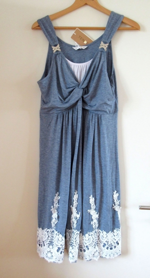 NEUES megasüßes blaues Kleid mit weißer Borde Größe XL