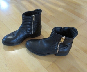 NEUWERTIGE schwarze Stiefeletten von Poelman Gr. 38