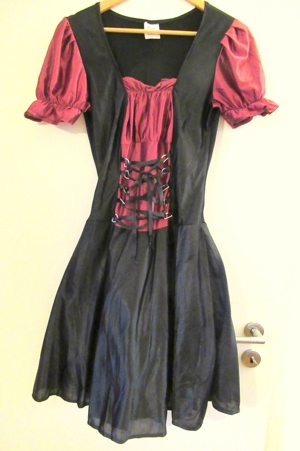 NEUWERTIGES schwarzweinrotes Faschingskleid Kostüm Gr. S