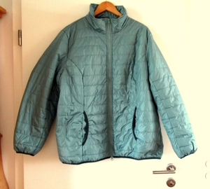 NEUWERTIGE grünliche Steppjacke Größe 52 von bpc