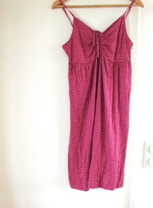 NEUES weinrotes gemustertes Trägerkleid vorne zum raffen Größe S