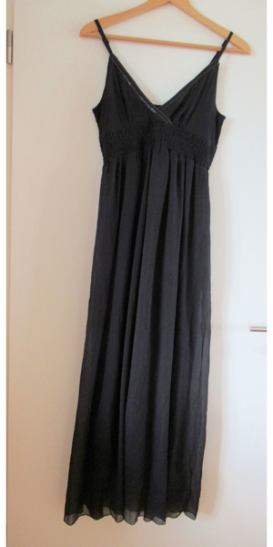 NEUWERTIGES schwarzes langes Kleid Größe 42 Bild 1