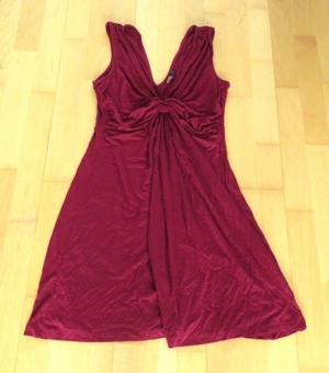 NEUES weinrotes Kleid mit tollem Auschnitt vorne u hinten Größe L