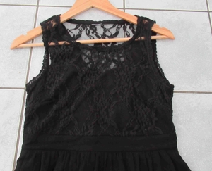 NEUWERTIGEs schwarzes Kleid oben Spitze von Vero Moda Gr. S Bild 3