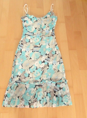 Neuwertiges türkises geblümtes Chiffonkleid Kleid Gr. 36