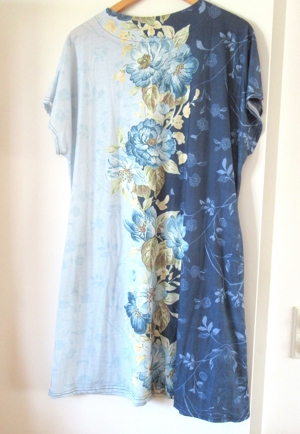 NEUES blaues Kleid mit Blumen raffinierter Ausschnitt Größe XL Bild 2