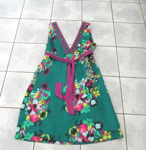 Neues grünes satinartiges Kleid mit bunten Blumen Gr. 38 H & M Bild 2