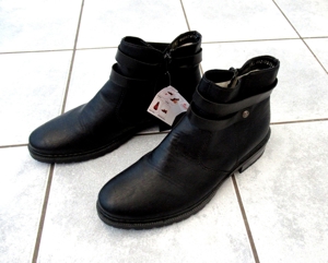 NEUE schwarze gefütterte Halbstiefel Stiefel Rieker Gr. 38