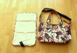 bunte Oilily Wickeltasche mit herbstlichem Muster