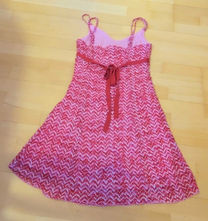 NEUWERTIGES rot weiße gemustertes Kleid Größe 36 Bild 2