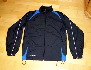 NEUWERTIGE dunkelblaue Trainingsjacke Größe S von KWON Bild 2