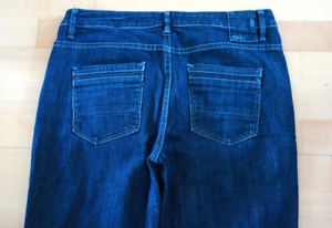 NEU blaue Jeans von Esprit Short Größe 40 Bild 2