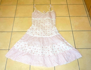 NEU weißes Kleid mit roten Blümchen drauf Größe 42 Bild 1