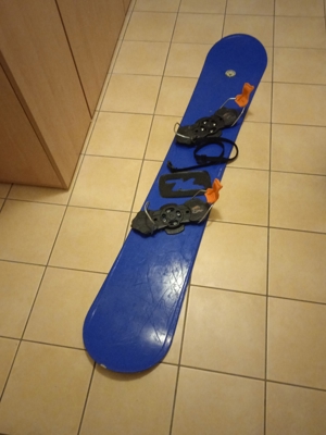 blaues Snowboard jagaball. at 158 cm