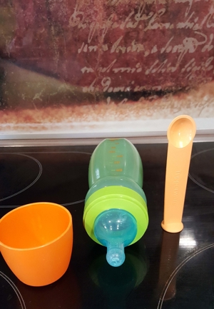 Babyflasche Trinkflasche von Tupperware Babylöffel Kinderteller Trinklerntasse  Bild 3