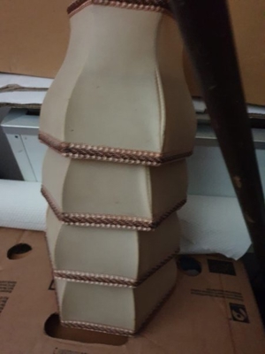 Tolle Wohnzimmer Lampe mit 8 Lederbezogen Schirmchen Bild 6